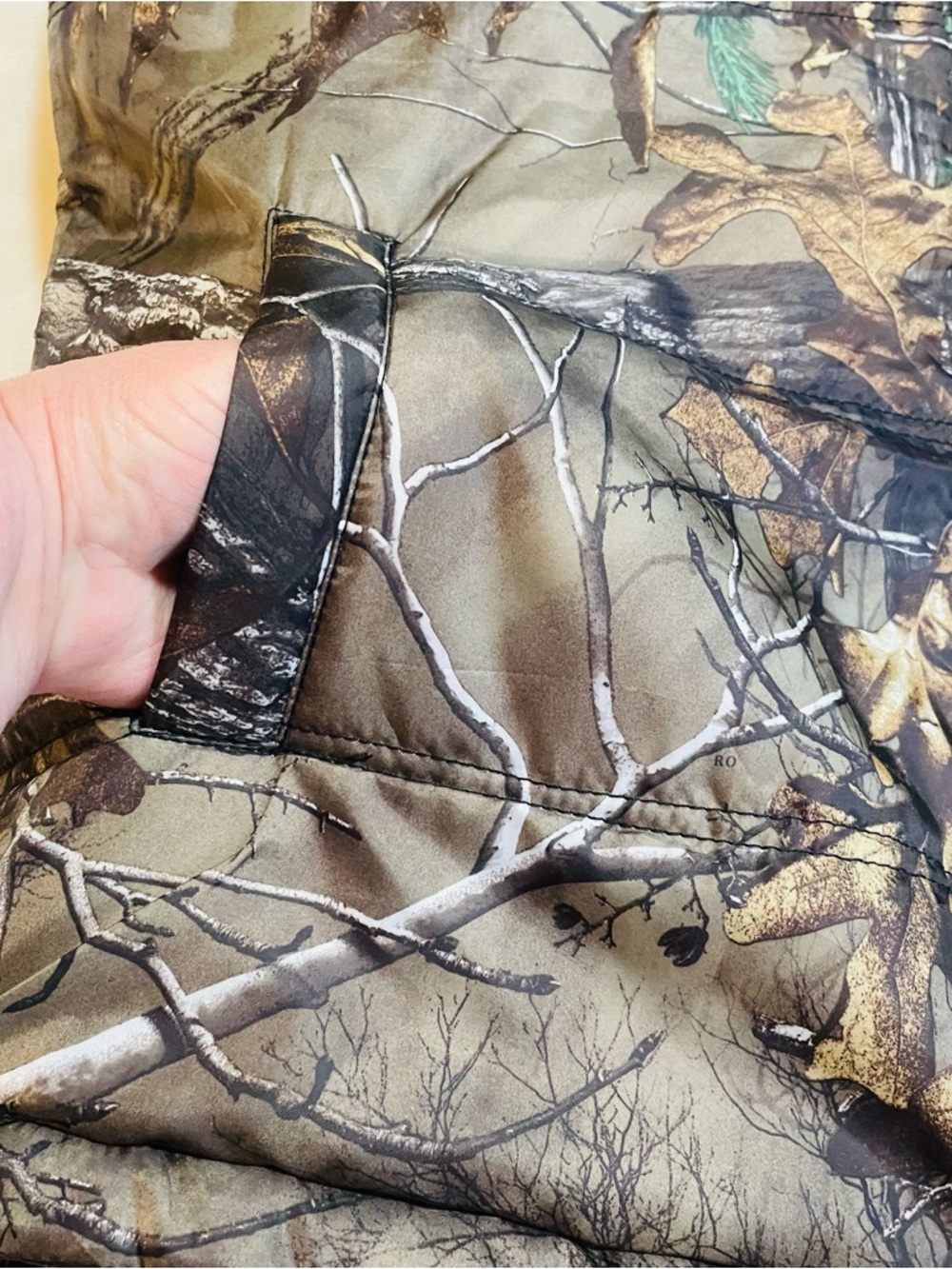 Realtree Men's Camo XXL Puffer Reversible Vest - Brown/Green/Black Broken Zipper - Picture 4 of 16
